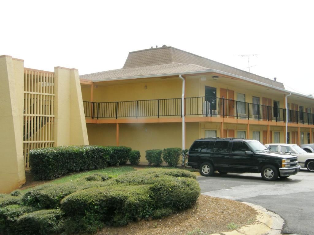 Economy Inn - Wesley Chapel Decatur Exterior photo